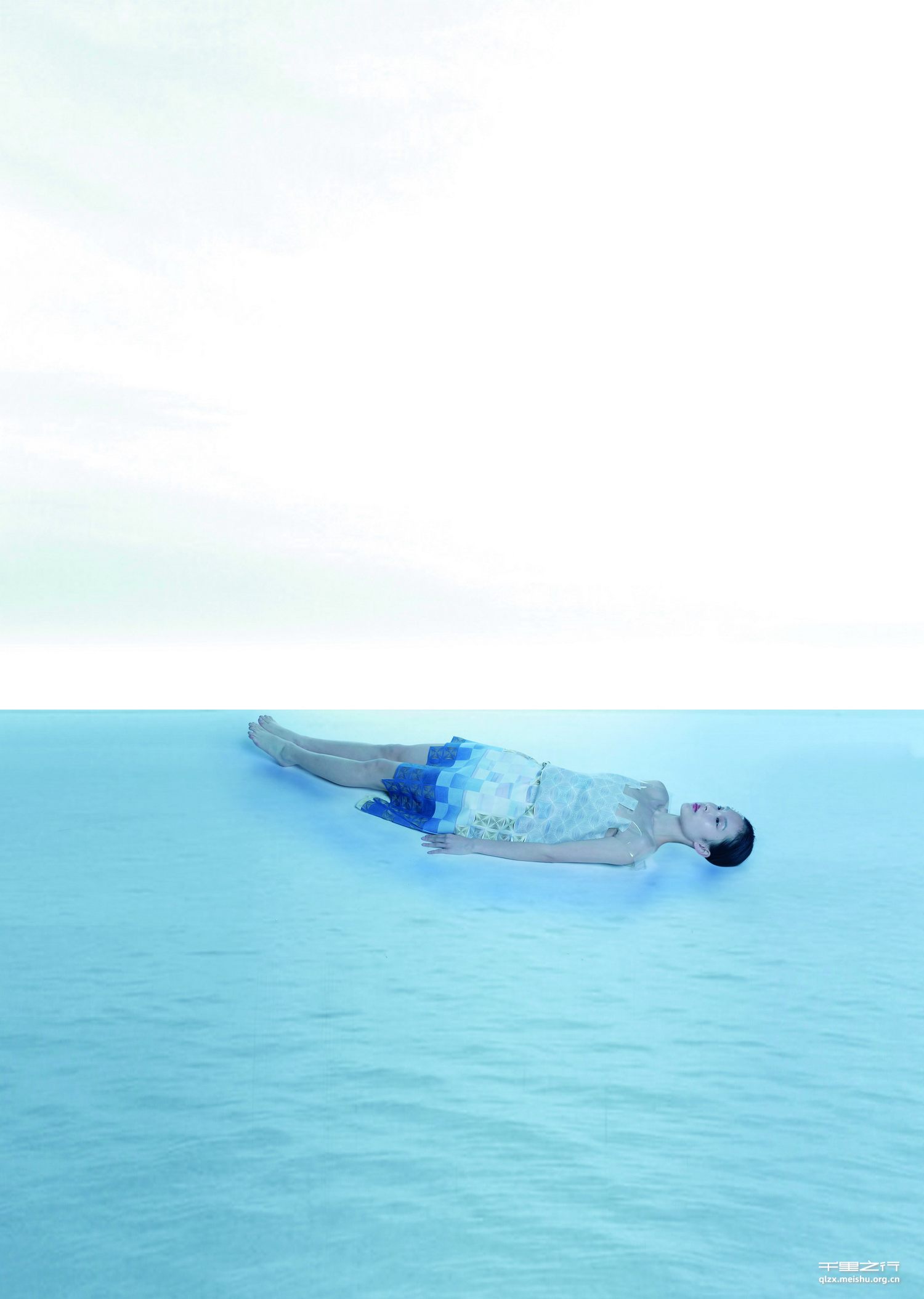 《形态视错觉在服装设计中的应用研究》