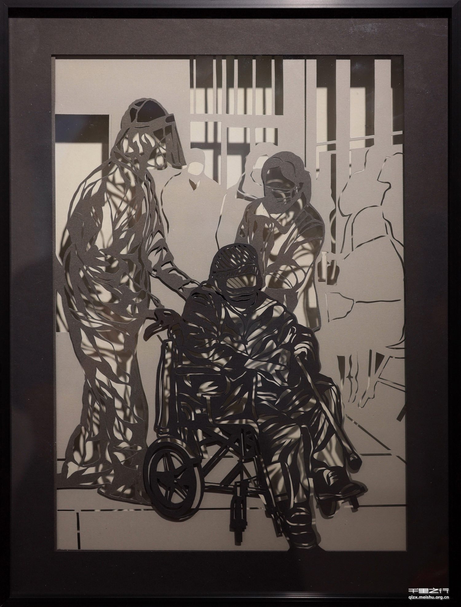 《让我再看你一眼》