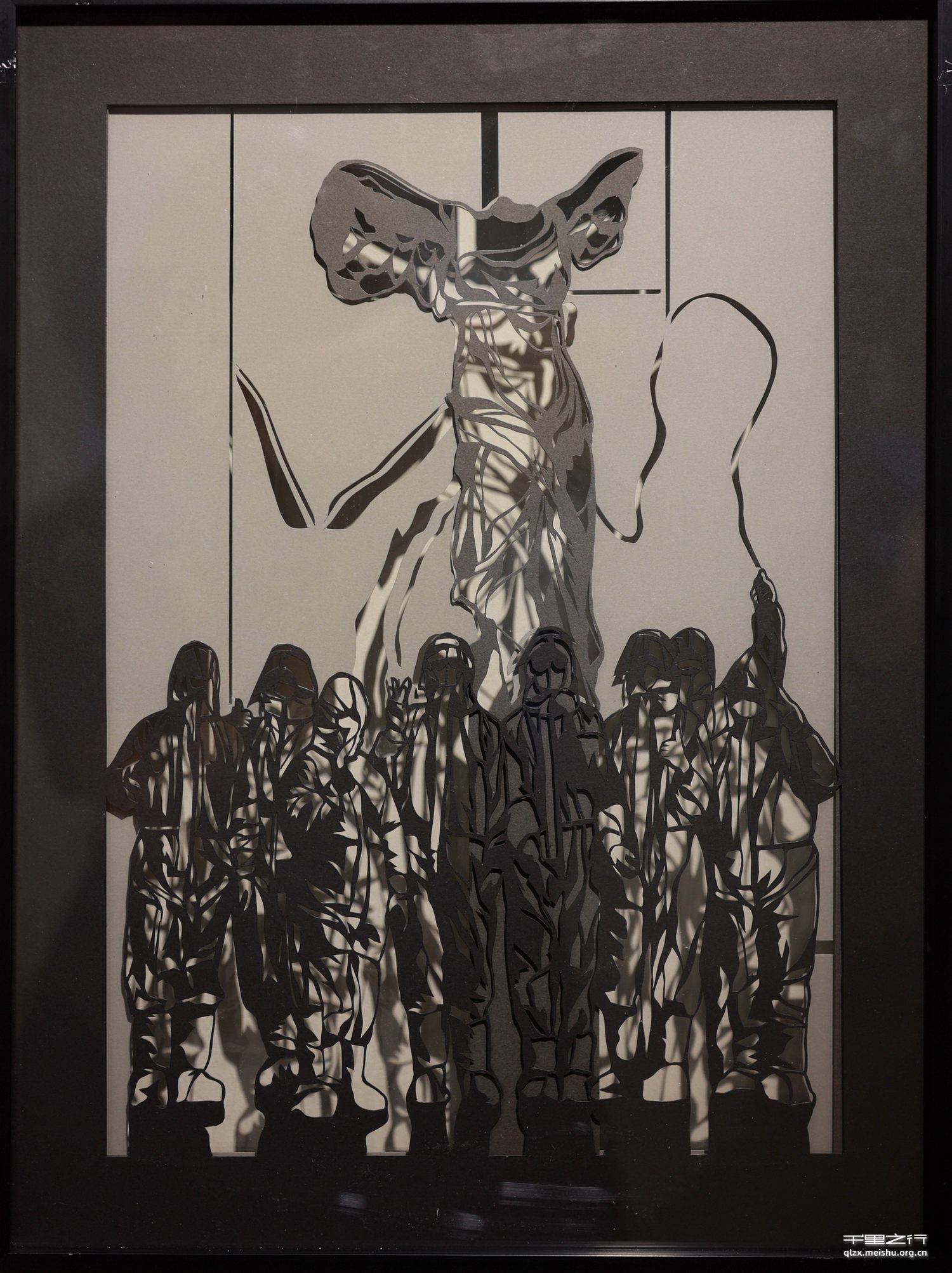 《让我再看你一眼》