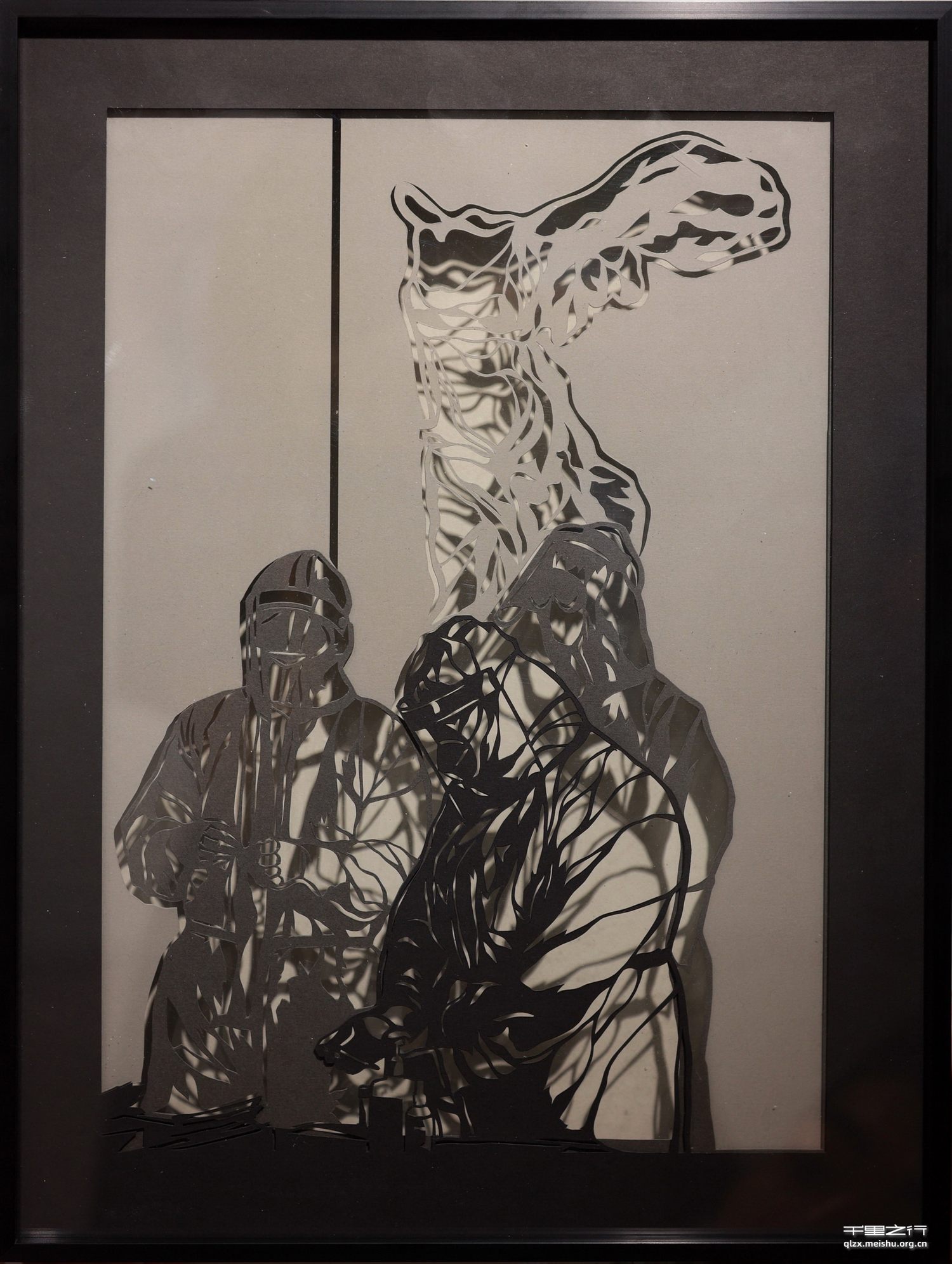 《让我再看你一眼》