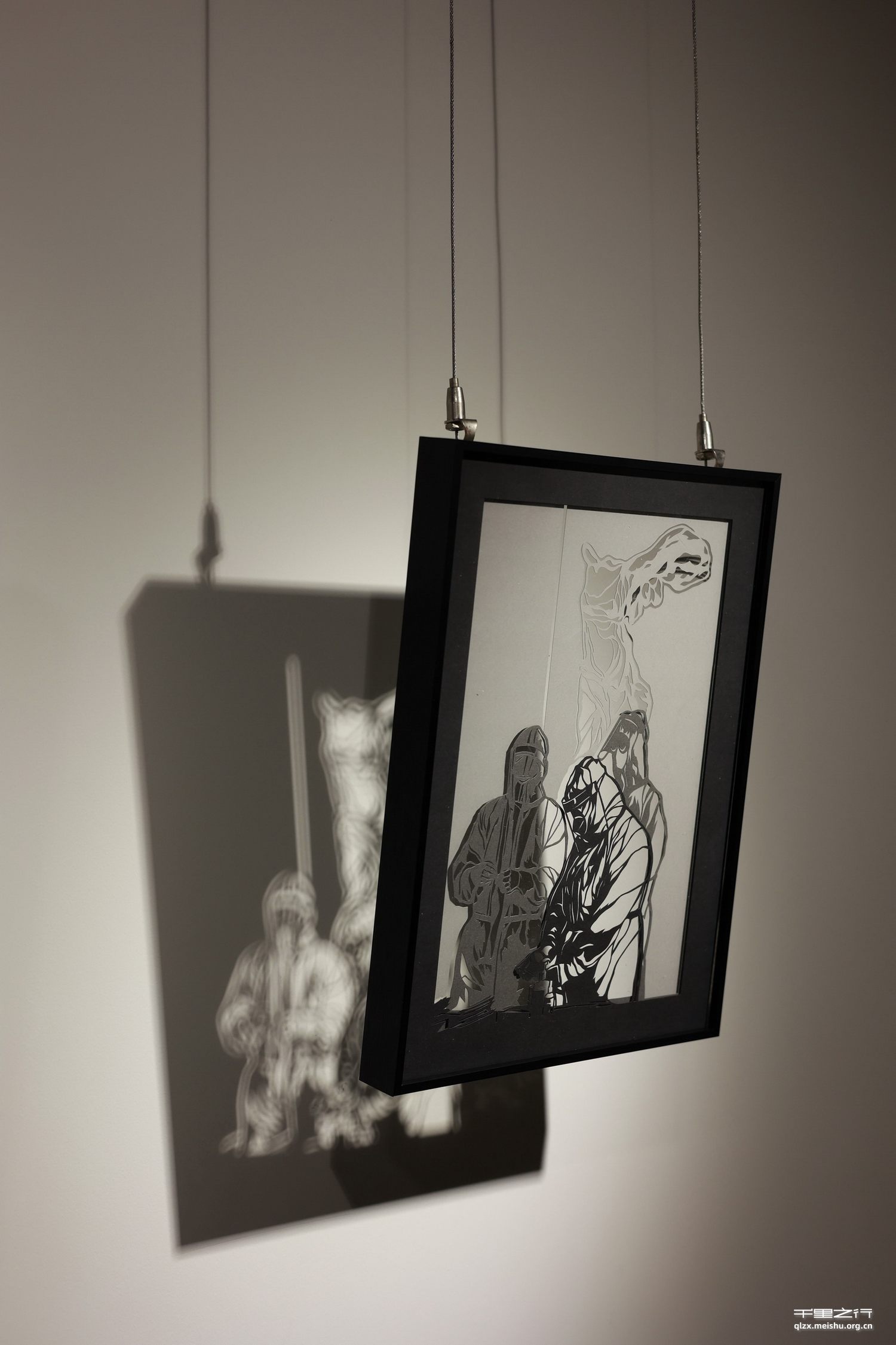 《让我再看你一眼》