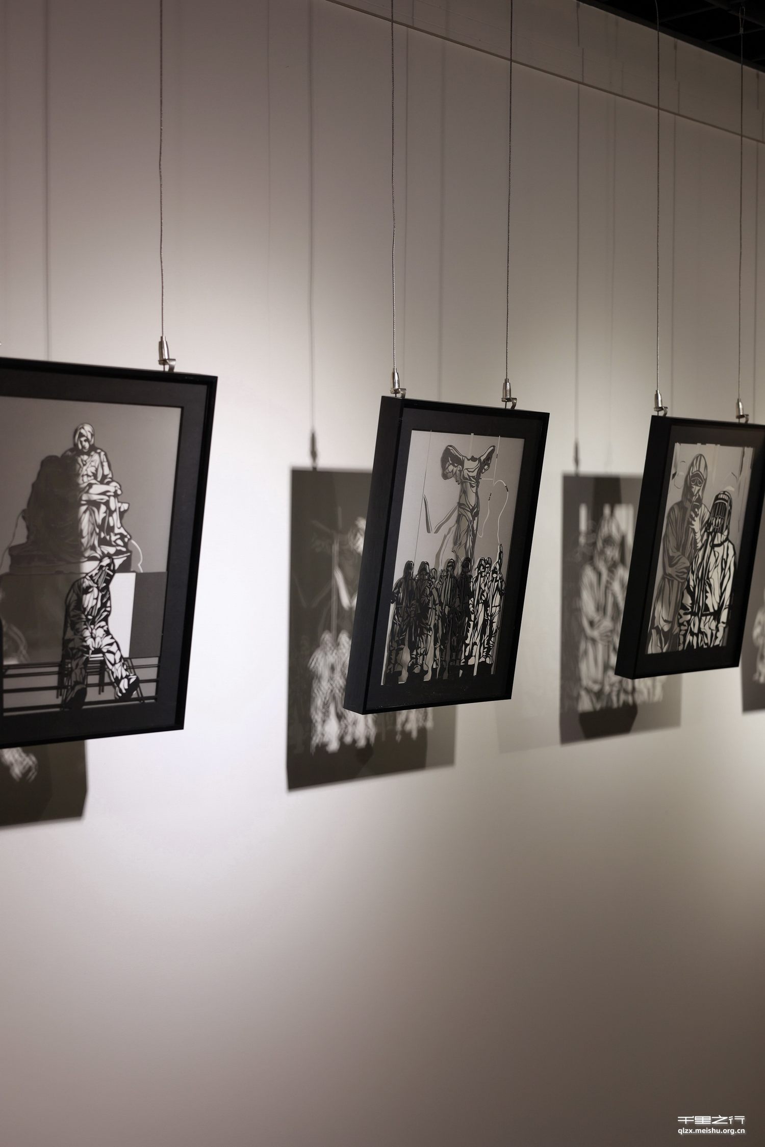 《让我再看你一眼》