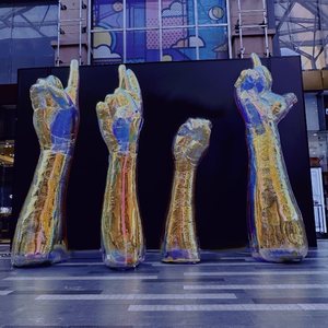 《静默的喧嚣》